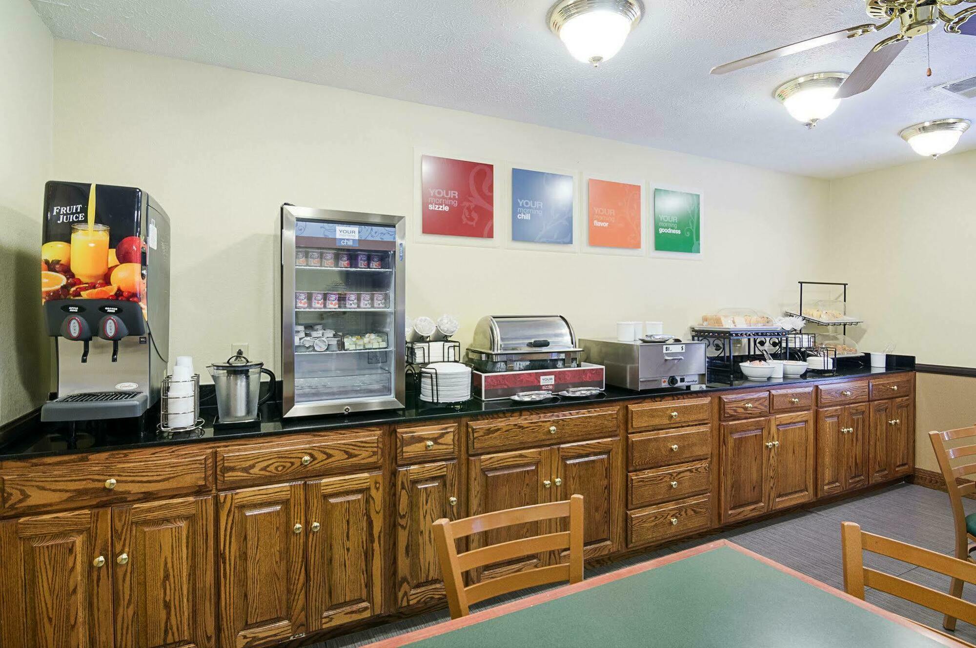 Comfort Inn New River Oak Hill Екстериор снимка